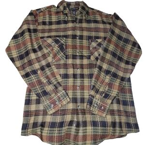 WindRiver Plaid Button-Up Flannel Shirt in Olive and Rust Size M